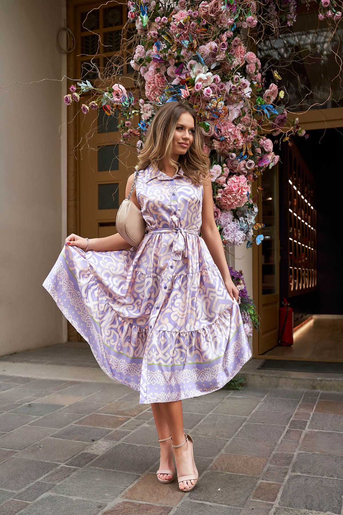 Rochie SunShine midi in clos din satin cu inchidere in fata si imprimeu abstract