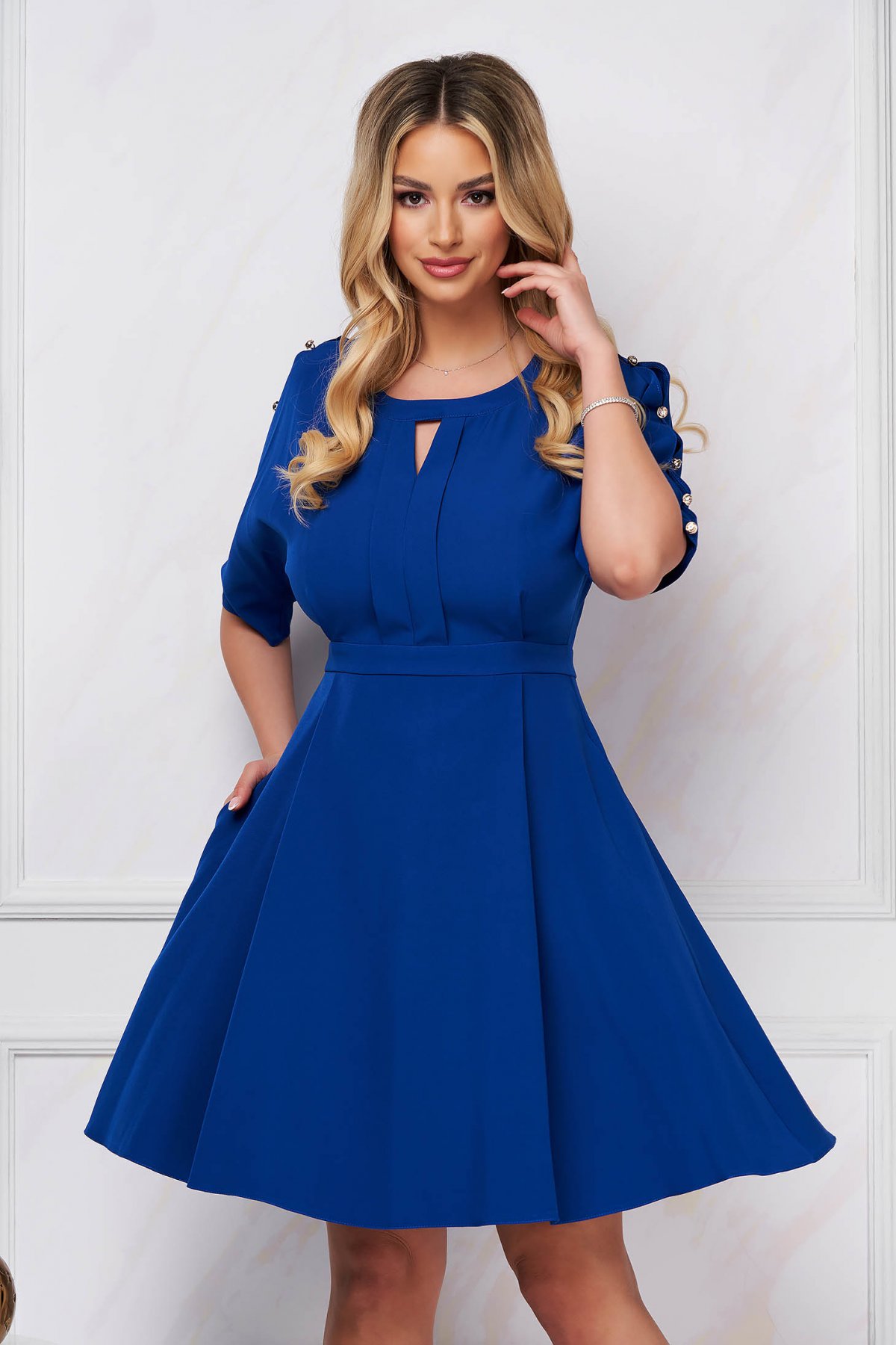 Rochie albastra midi in clos din stofa elastica cu buzunare laterale - Rochii-Dama.ro