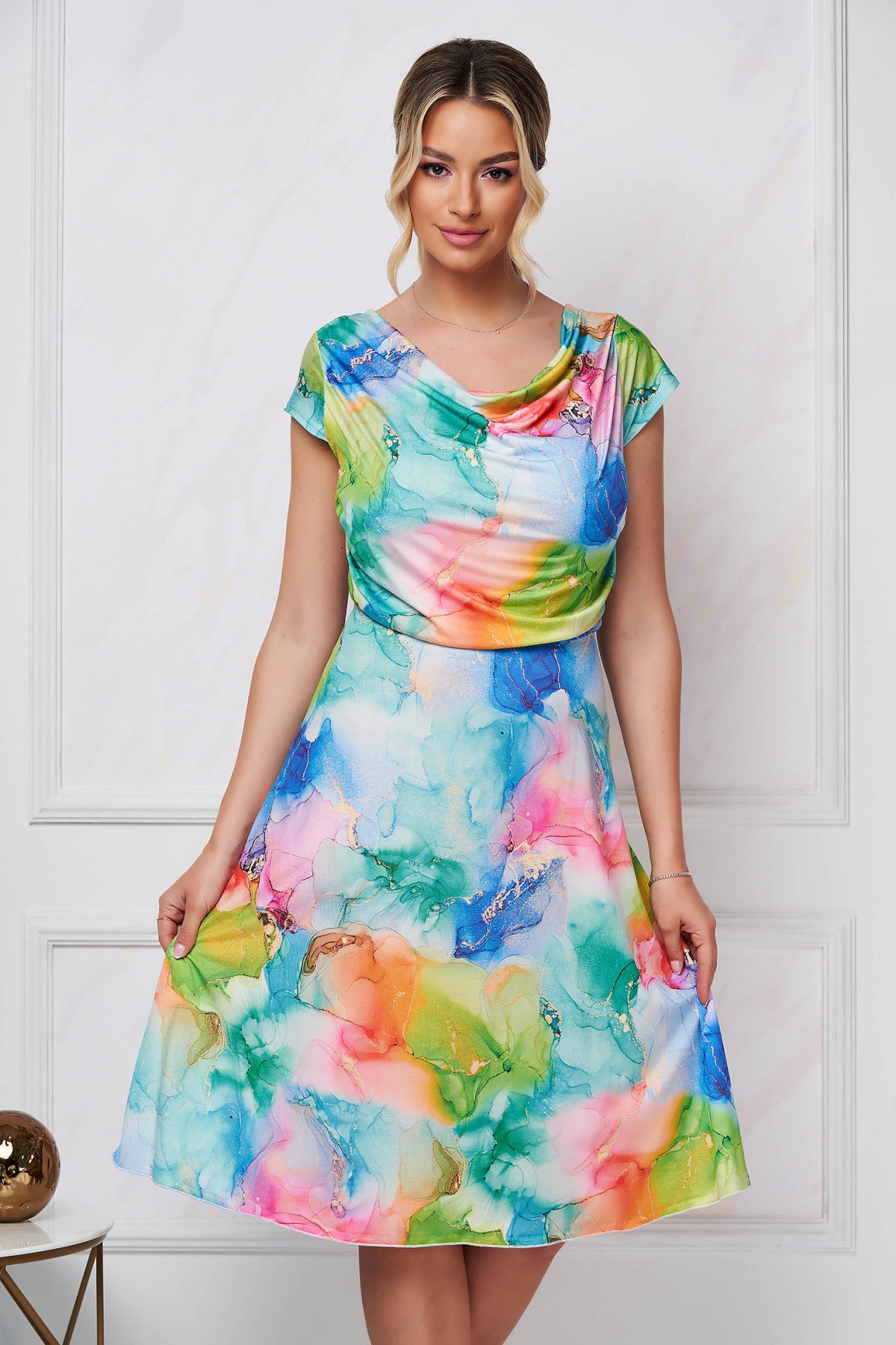 Rochie Lady Pandora eleganta midi in clos din lycra cu maneci scurte