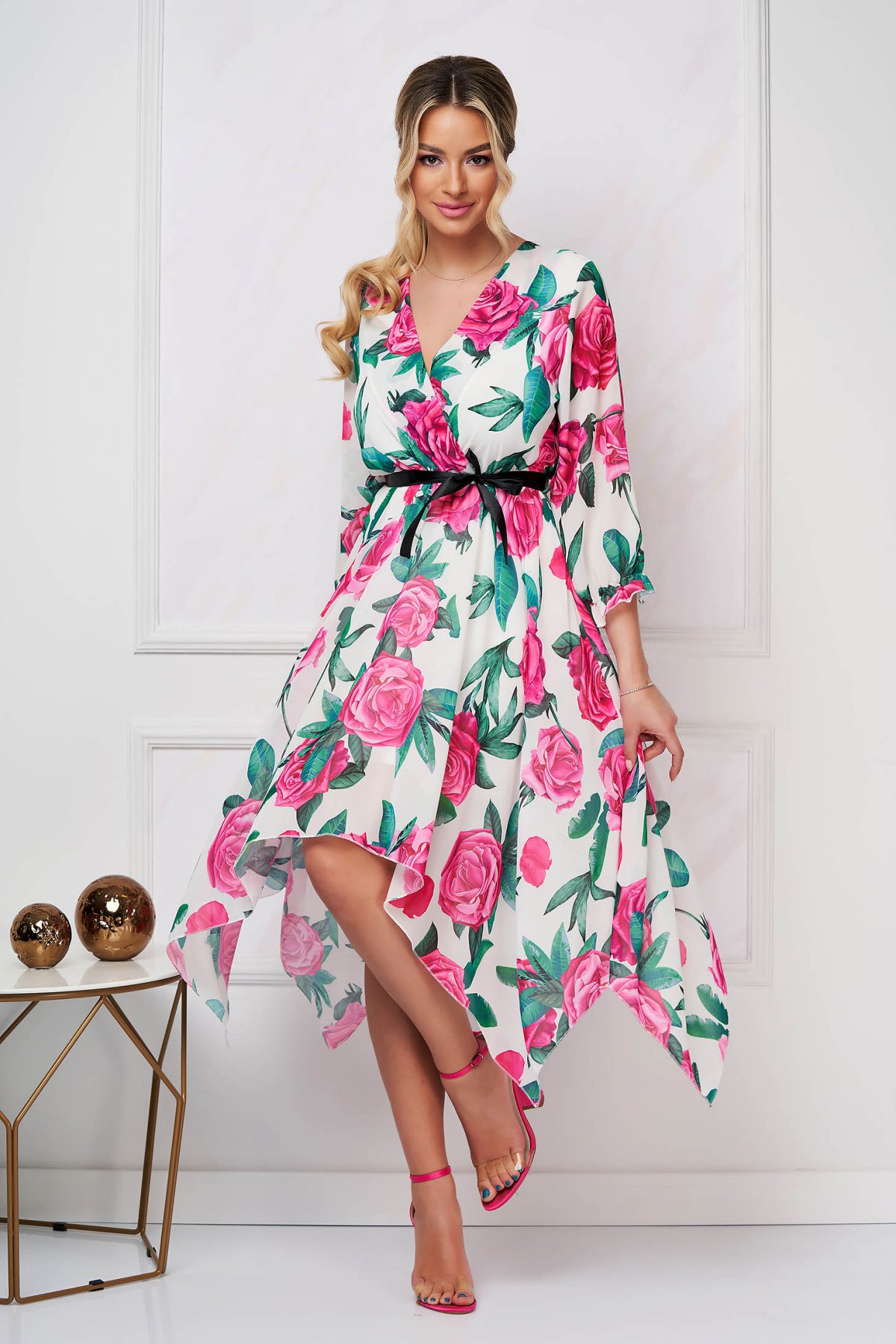 Rochie cu imprimeu floral asimetrica in clos cu elastic in talie din voal cu imprimeu floral