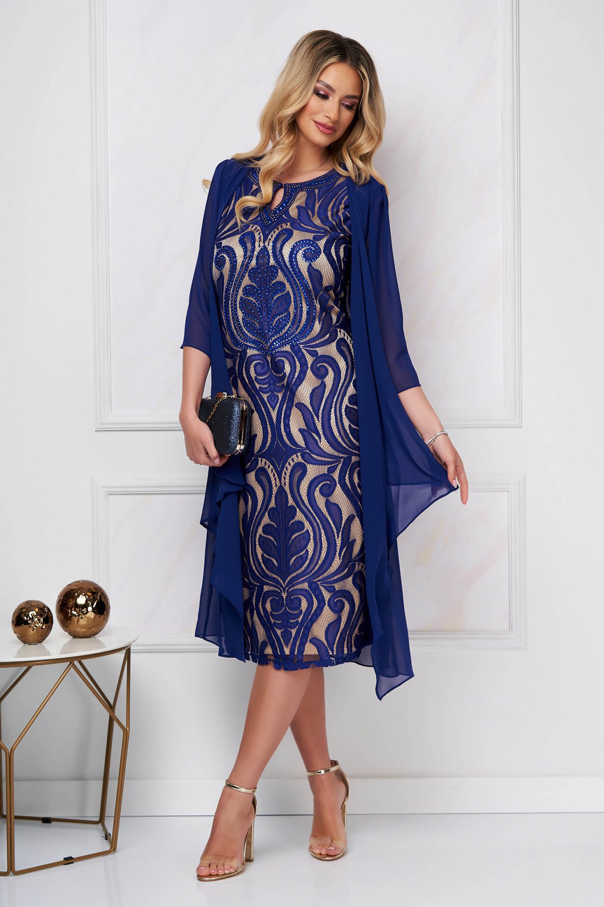 Rochie albastra eleganta midi cu un croi drept cu aplicatii cu dantela si pietre strass image