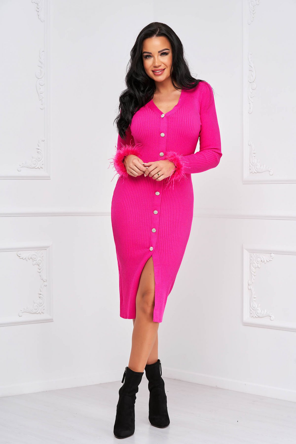 Rochie tricotata roz midi din material reiat cu pene - SunShine