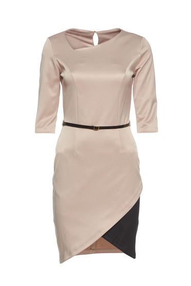 Rochie asimetrica PrettyGirl crem cu accesoriu tip curea