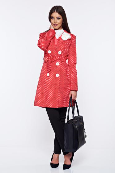 Trench LaDonna rosu cu buline cu brosa in forma de floare