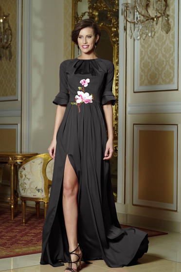 Rochie Artista neagra de ocazie cu maneci clopot cu insertii de broderie
