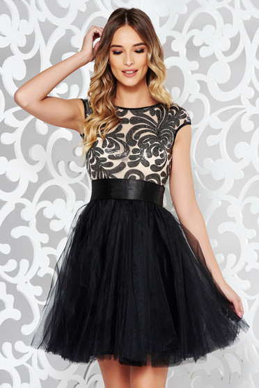 Rochie Fofy neagra de ocazie in clos din tul di dantela captusita pe interior cu aplicatii cu paiete