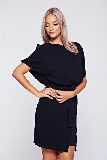 Rochie Top Secret neagra in clos din material vaporos cu umeri goi
