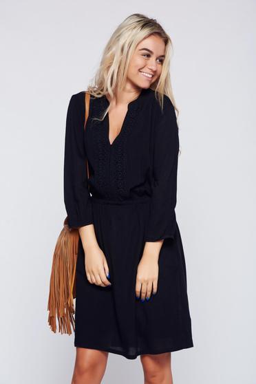 Rochie Top Secret neagra cu croi larg cu maneca 3/4