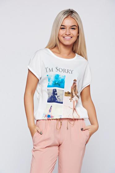 Tricou casual cu croi larg alb cu maneca scurta cu print