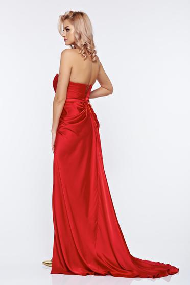 poze cu Rochie Ana Radu rosie de lux din material satinat cu push-up