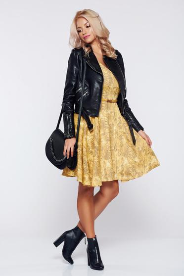 Rochie StarShinerS galbena in clos fara maneci cu accesoriu tip curea