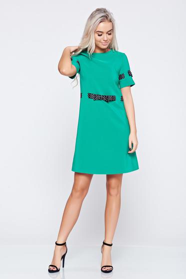 Rochie LaDonna verde cu croi larg cu maneca scurta