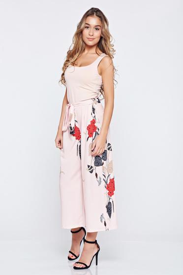 Pantaloni casual cu croi larg rosa cu imprimeuri florale