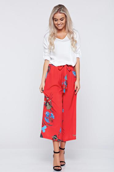 Pantaloni casual cu croi larg rosii cu imprimeuri florale