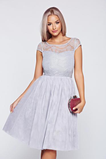Rochie Top Secret gri-deschis de ocazie in clos cu material dantelat
