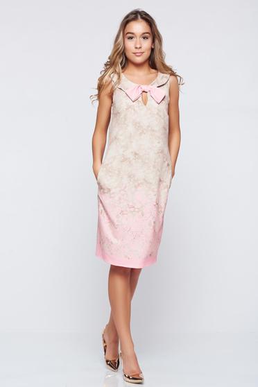Rochie eleganta fara maneci Fofy rosa accesorizata cu o fundita