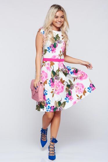Rochie LaDonna alba in clos din bumbac cu imprimeuri florale