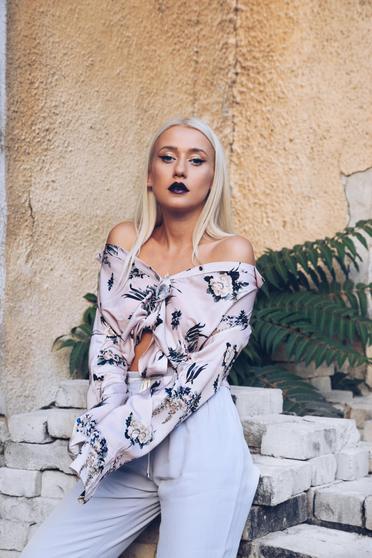 Camasa dama Top Secret crem cu imprimeu floral cu maneca lunga
