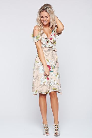 Rochie LaDonna crem petrecuta din material vaporos cu bretele
