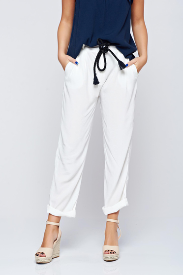 Pantaloni Festival Look by PrettyGirl albi casual cu croi larg cu buzunare