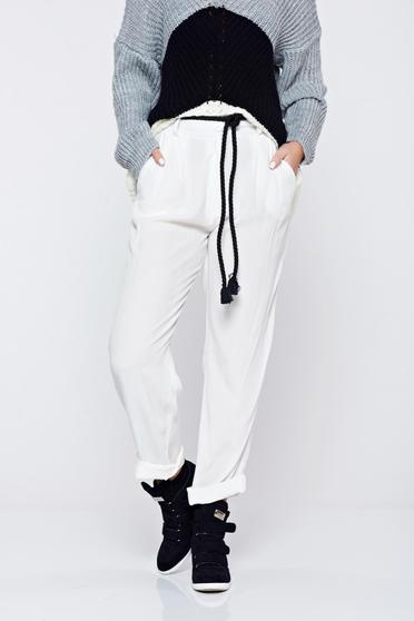 Pantaloni PrettyGirl albi casual cu croi larg cu buzunare