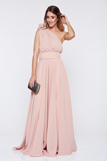 Rochie Ana Radu rosa de lux pe umar din voal accesorizata cu cordon