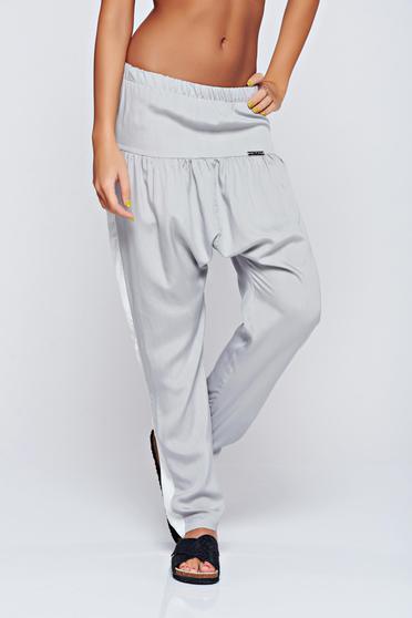 Pantaloni PrettyGirl gri casual cu elastic in talie