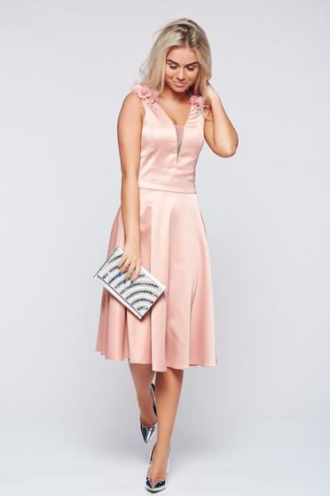 Rochie LaDonna rosa de ocazie in clos din material satinat