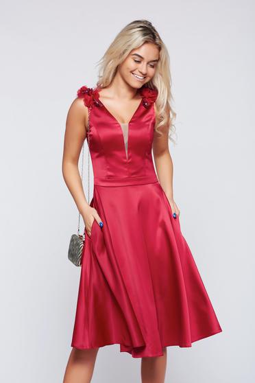 Rochie LaDonna visinie de ocazie in clos din material satinat