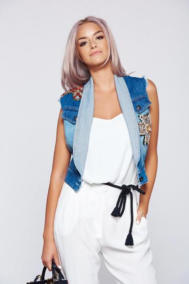 Vesta Ocassion albastru din denim cu insertii de broderie