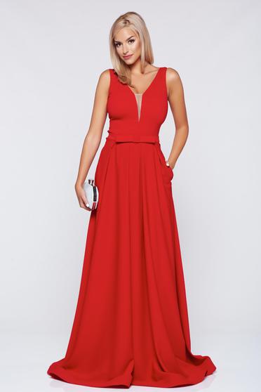 Rochie LaDonna rosie de ocazie cu decolteu fara maneci