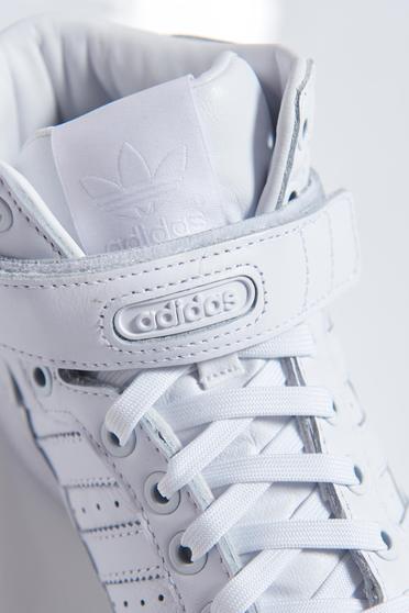 poze cu Pantofi sport Adidas Originals albi casual cu talpa usoara