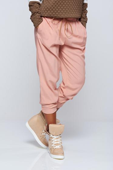 poze cu Pantaloni PrettyGirl rosa casual din material vaporos cu buzunare