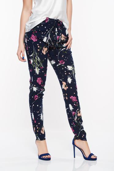 Pantaloni Top Secret negri casual cu talie medie cu imprimeu floral