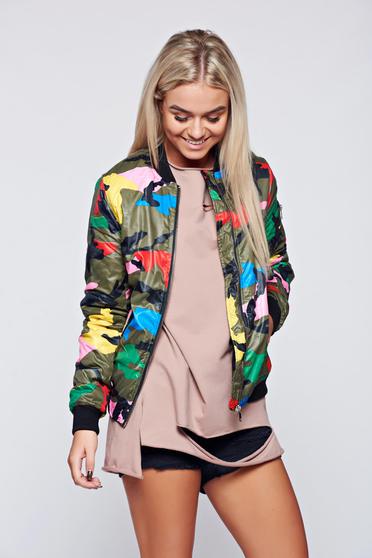 Geaca verde-inchis casual cu print captusita pe interior