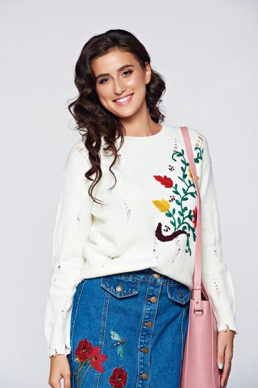 Pulover alb tricotat casual brodat cu decupaje in material