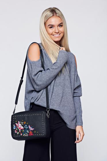 Pulover gri casual tricotat cu umeri decupati