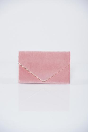 Geanta dama plic rosa accesorizata cu lantisor