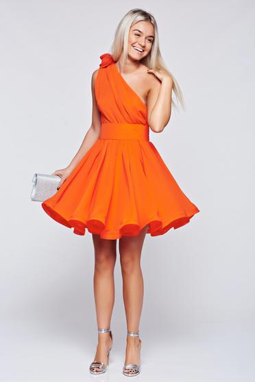 Rochie Ana Radu corai de lux in clos pe umar din voal captusita pe interior