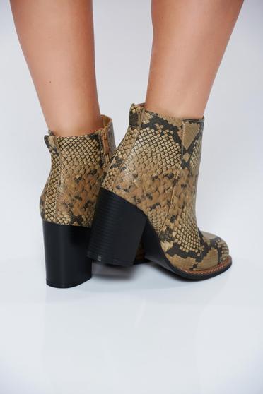 Botine maro casual din piele ecologica cu imprimeu tip animal print