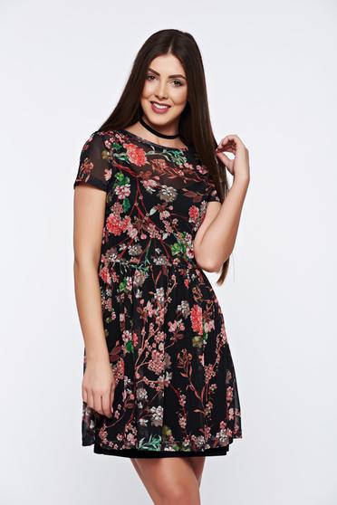 poze cu Rochie Top Secret neagra de zi captusita pe interior cu elastic in talie