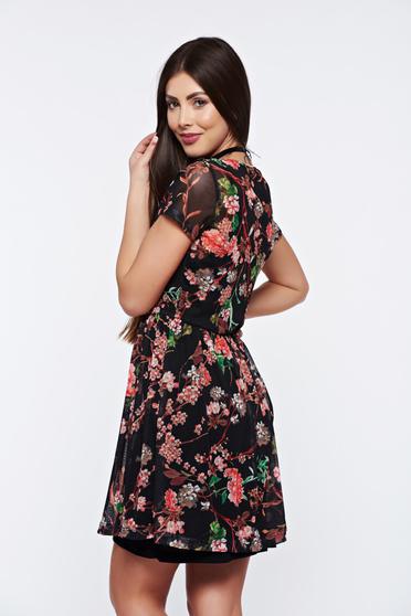 poze cu Rochie Top Secret neagra de zi captusita pe interior cu elastic in talie