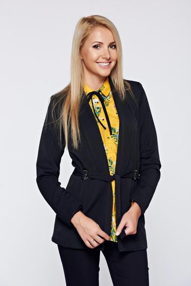 Sacou negru office captusita pe interior accesorizata cu cordon