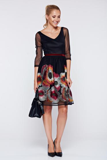 Rochie StarShinerS neagra de ocazie in clos cu maneci din voal