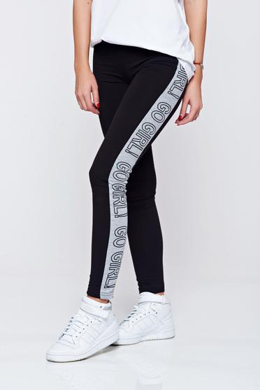 Pantaloni Top Secret negri casual din bumbac cu talie medie