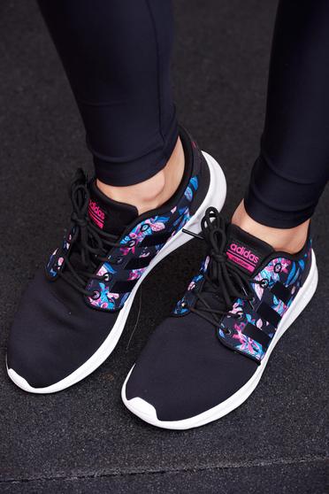 poze cu Pantofi sport Adidas Originals negri casual cu talpa joasa cu siret