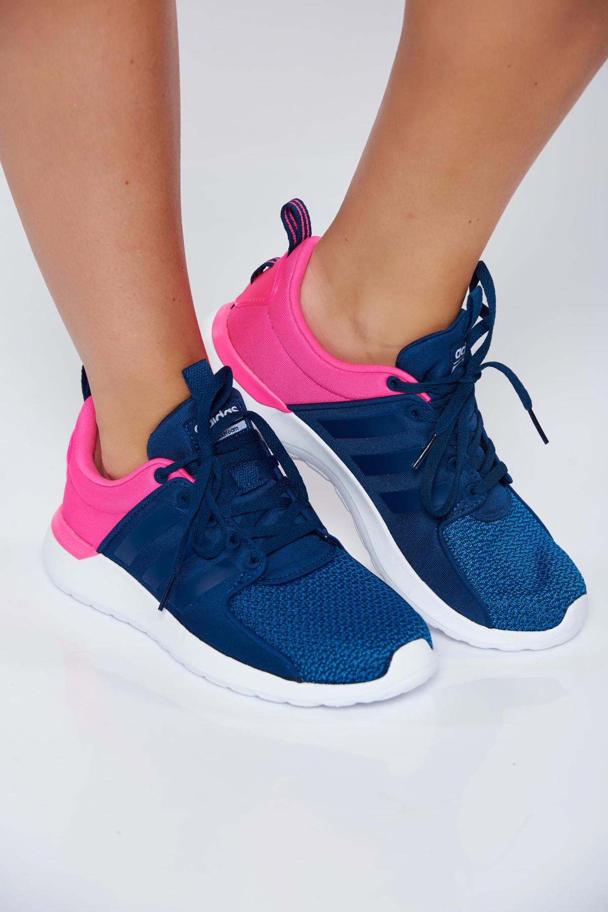 Pantofi sport Adidas albastri casual cu dungi verticale cu siret