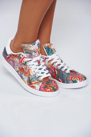 Pantofi sport Adidas Originals crem casual cu talpa usoara cu siret