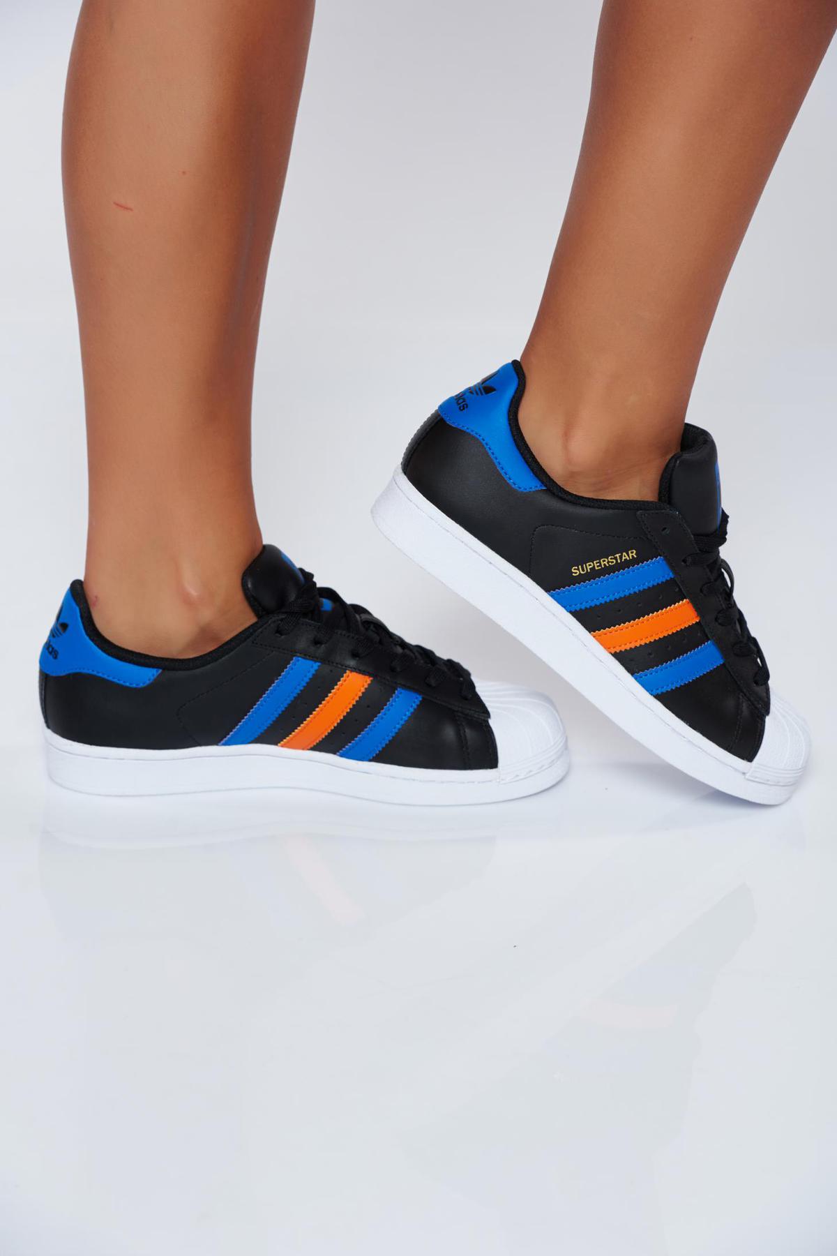 Pantofi sport Adidas Originals negri casual din piele naturala cu siret