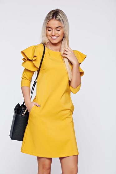 Rochie LaDonna galbena eleganta cu croi larg cu volanase la maneca